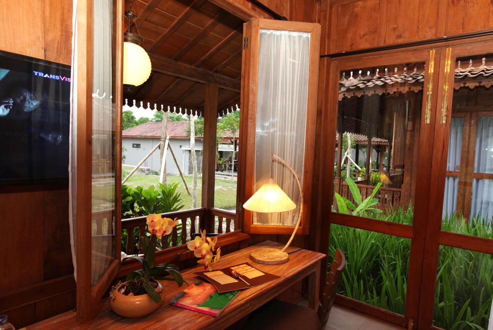 Amata Borobudur Resort Magelang Exterior photo